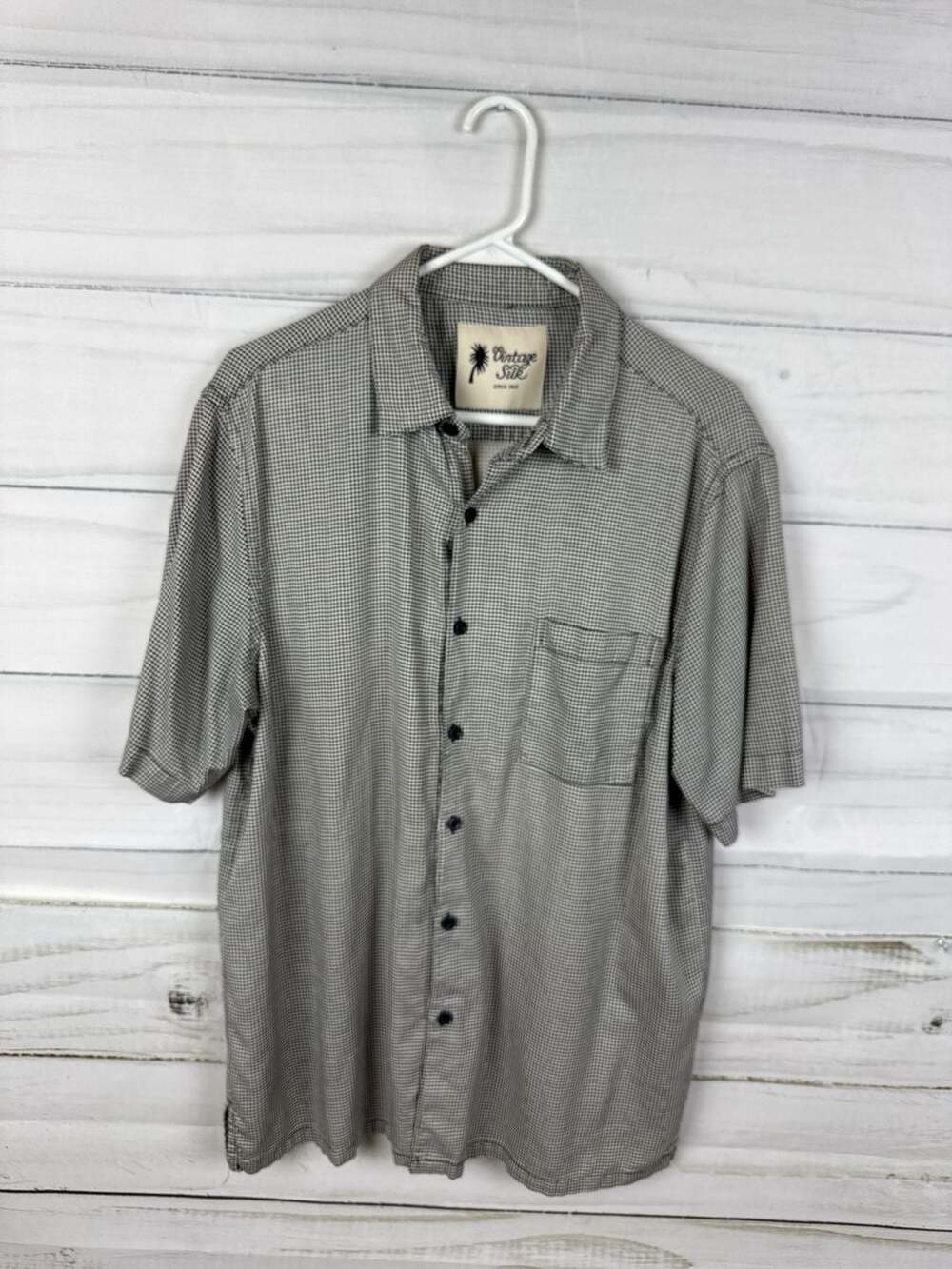 Vintage Silk Circa 1969 Short Sleeve Button Down Shirt Houndstooth Pattern